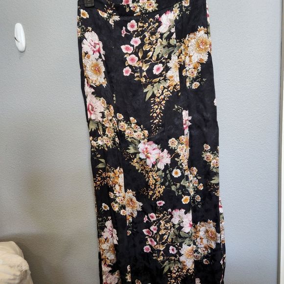 NWT Anthropologie floral silk skirt - Picture 4 of 6